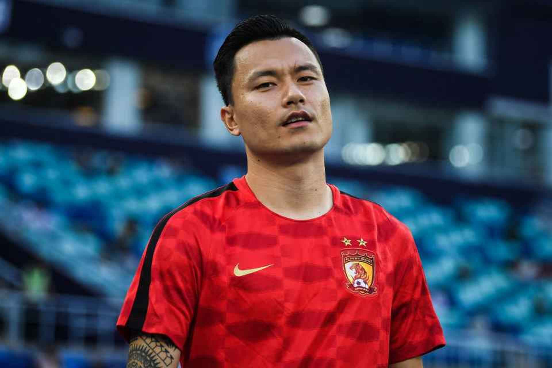 集结日亚冠传出新动向；里昂门线救险；管理层表态：信心回归；控场能力受关注的简单介绍