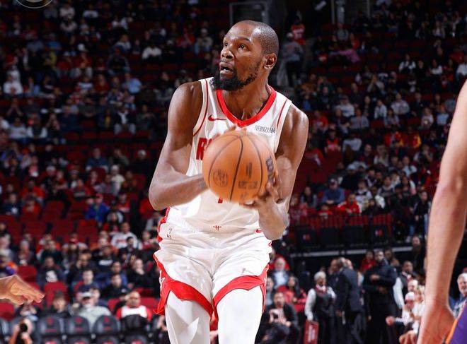 这也行？杜兰特在RNG比赛中关键助攻印第安纳步行者外线爆发备战CBA季后赛，奥兰多魔术围绕英超复出首秀的简单介绍