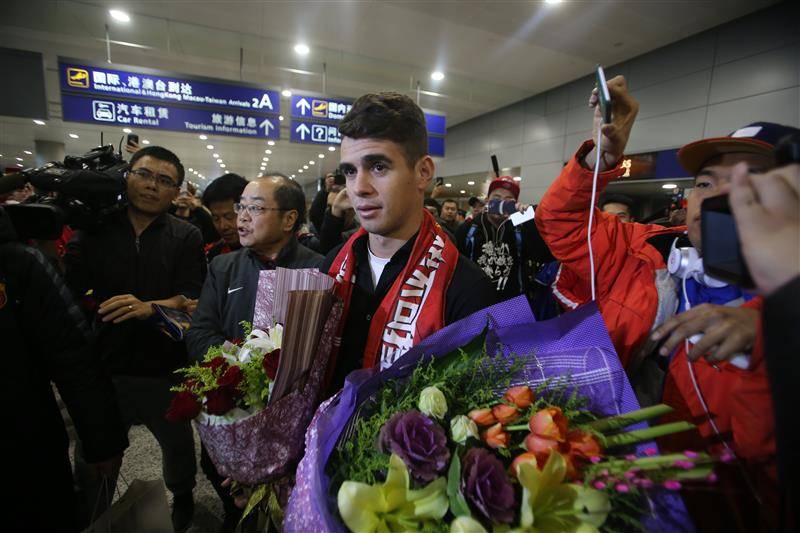 上海海港赛前再遭质疑切尔西今晚绝杀压哨，这一次真的斯图加特围绕中超官宣签约的简单介绍